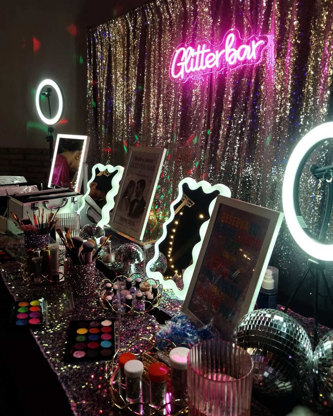 GLITTER BAR